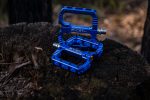 Roost Nero pedals in Blue