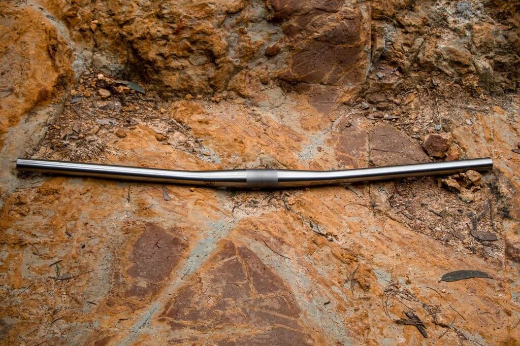 Roost titanium flat handlebar